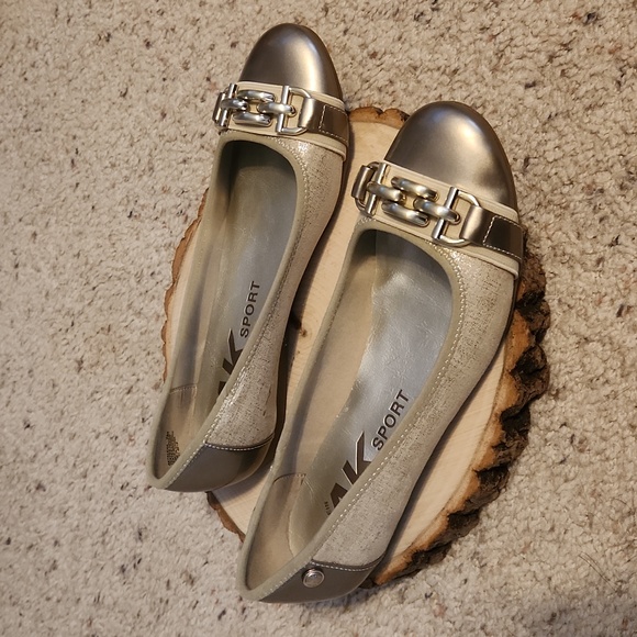 Anne Klein Sport Womens Flats Sz 7 - Picture 7 of 9